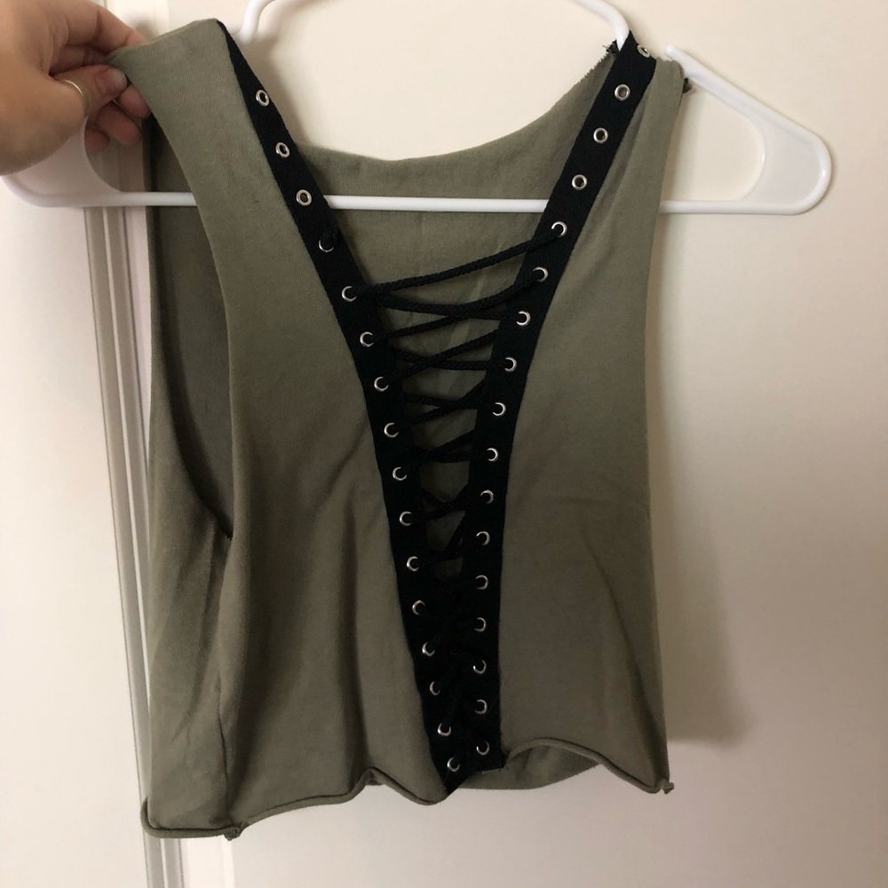Emma and Sam lace up tank